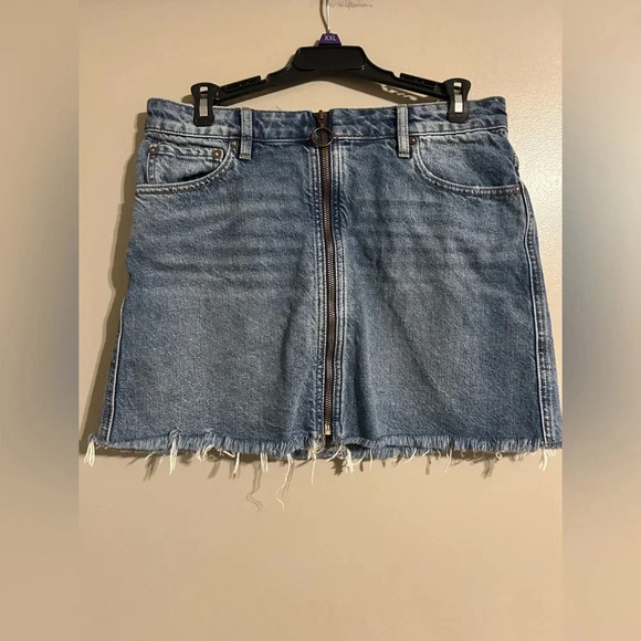 Free People we the free zip it up raw hem denim mini skirt - Picture 1 of 4